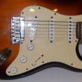 449294-11 Guitar Fender Stratocaster Corona Califonia -02