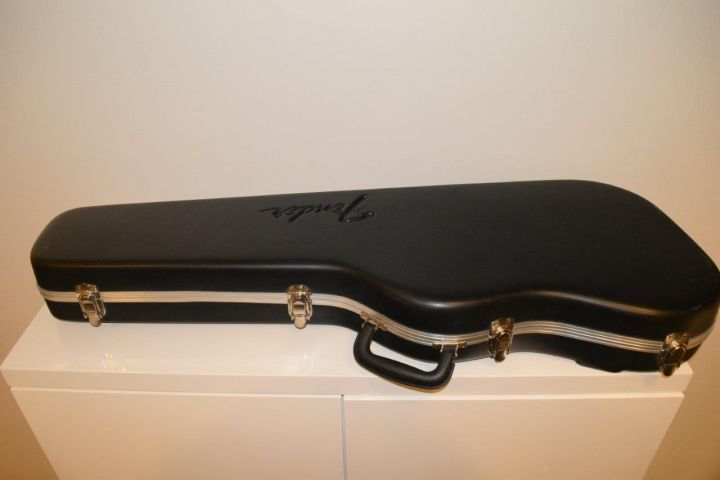 449294-13 Guitar Fender Stratocaster Corona Califonia -02