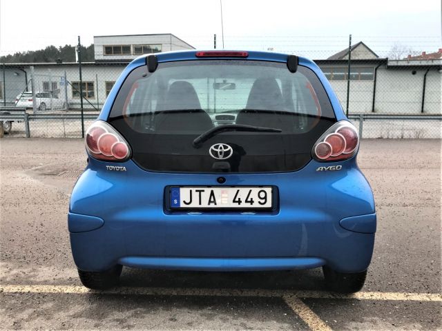 433528-6 Toyota AYGO 1.0 BLUE LINE VVT-I -09