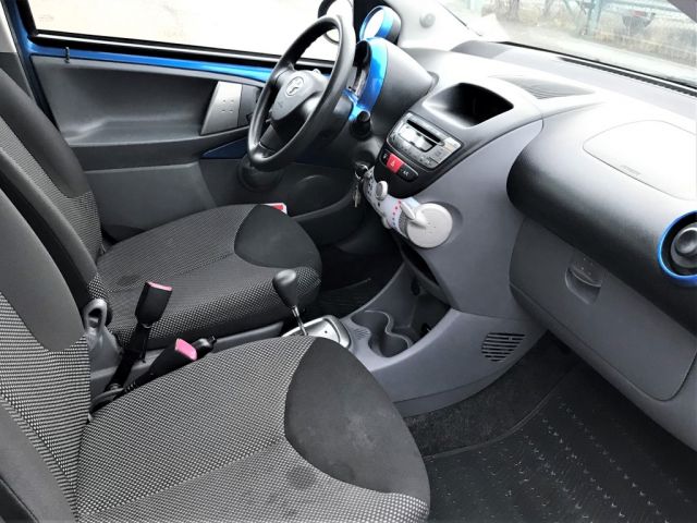 433528-17 Toyota AYGO 1.0 BLUE LINE VVT-I -09