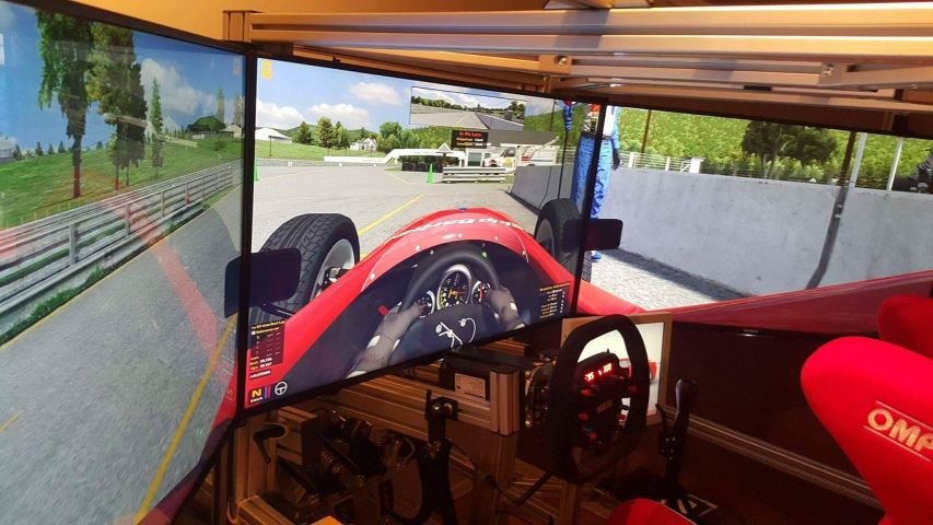 424533-4 Professional racing simulator Henning Piez, -15