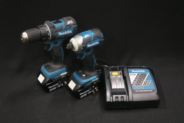 449036-1 Verktygspaket Makita DLX2118MJ