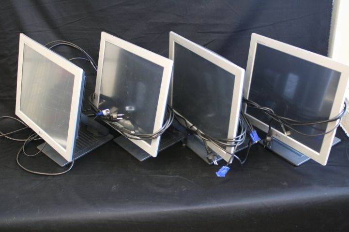 449930-1 LG Flatron L1730SF Touchscreen 4pcs selling to higgest bidder