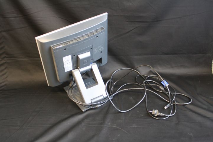 449930-6 LG Flatron L1730SF Touchscreen 4pcs selling to higgest bidder