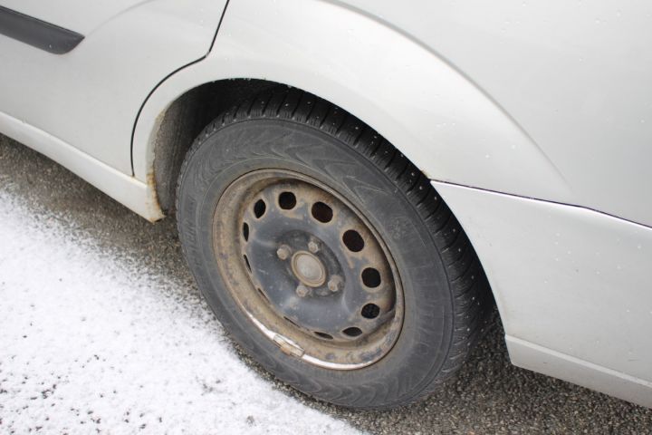 449933-5 Ford Focus 1.8 Kombi -2001 (100hk) (rep.objekt)