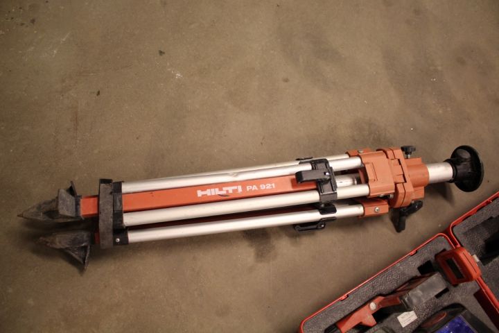 447999-6 Tvåfalslaser med stativ Hilti PRE 38