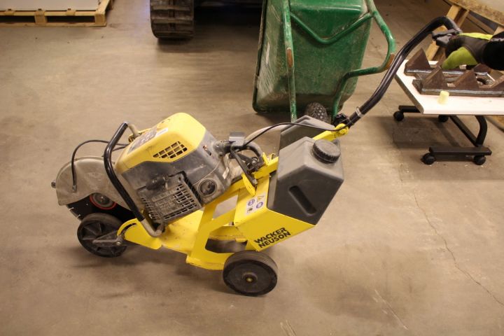 448000-1 Asfaltskap med vagn Wacker Neuson BTS 635