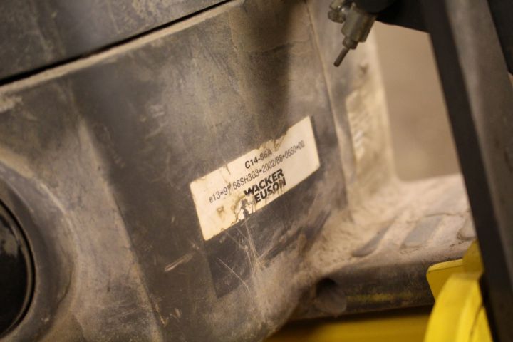 448000-6 Asfaltskap med vagn Wacker Neuson BTS 635