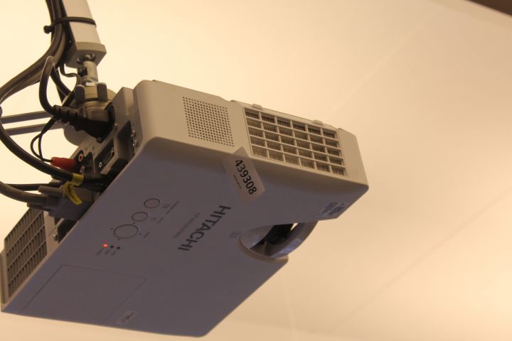 439308-1 Hitachi projector and projector screen