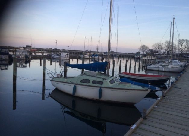 450561-9 Suslen, Race Yacht, Hurley, 20 feet keel boat