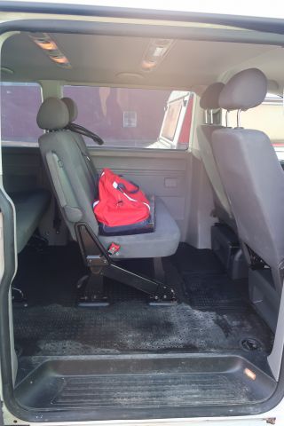 446994-13 Volkswagen 7HC Caravelle - 2010