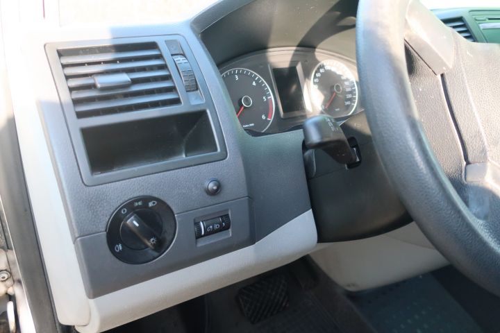 446994-23 Volkswagen 7HC Caravelle - 2010