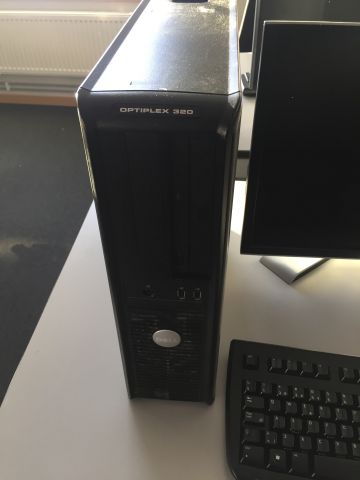 450843-2 Dell Computer & Dell Display