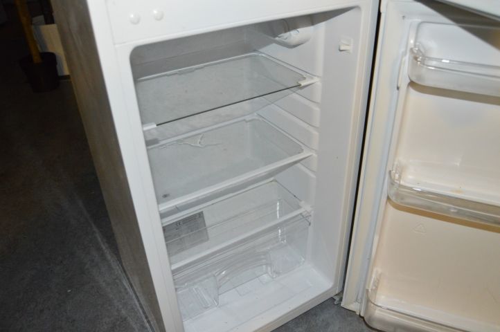 419283-4 Matsui fridge / freezer M50TW12E
