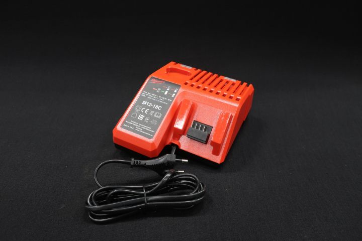 451438-1 Battery Charger Milwaukee M12-18C