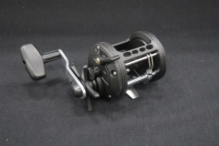 449203-1 2 sea fishing wrecks Okuma classic CLX-300la
