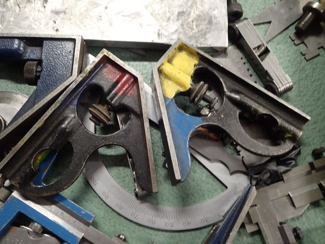 399974-11 Workbench with accessories