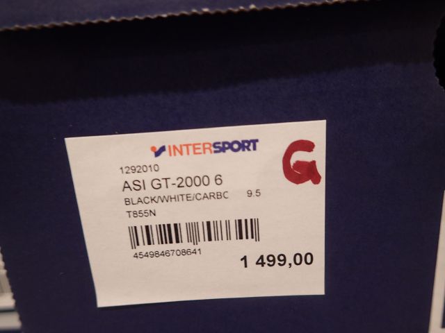 404169-18 Big party with shoes Asics