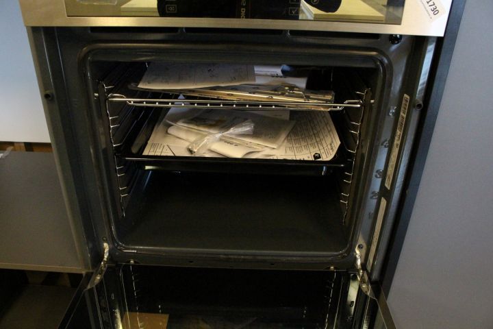 451730-10 Inbyggnadsugn Whirlpool AKZM 6560, A+