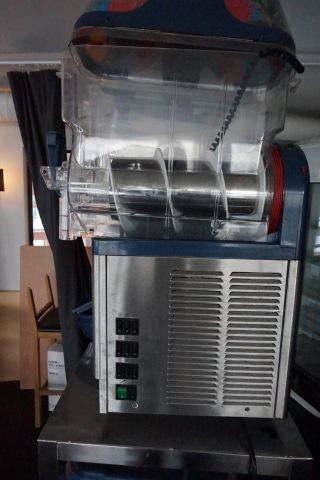 455882-4 Slush maskin #1