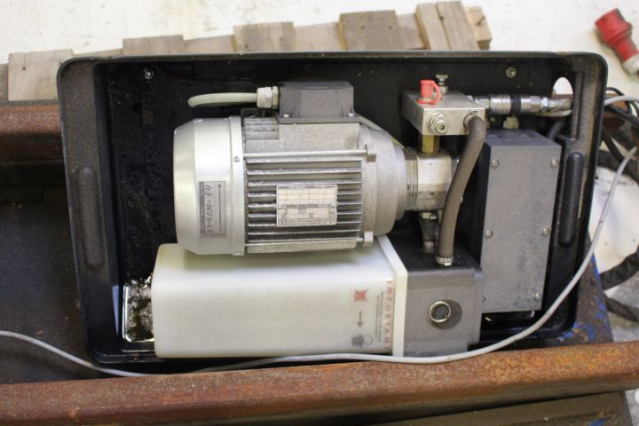 448125-3 Lift table Edmo-lift