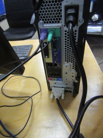 414671-6 Computer package # 5, Acer Veriton X2610G and 24 inch screen