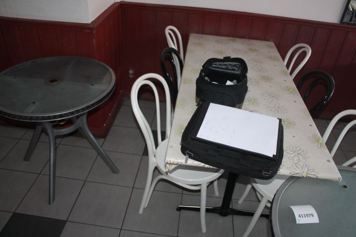 411979-2 Party with restaurant furniture