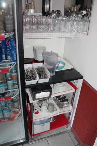 411979-4 Party with restaurant furniture