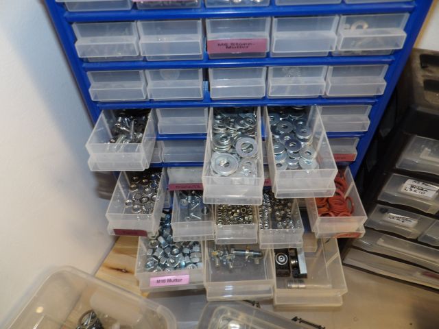 414692-3 Larger portion of screw, nuts, washers, etc.