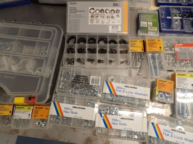 414692-10 Larger portion of screw, nuts, washers, etc.