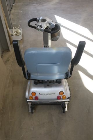 452405-8 Promenadscooter