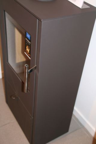 456042-7 Nord 1 by Jydepejsen. Unused wood stove. Factory Warranty. Free shipping in Denmark