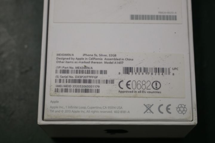 456670-2 Mobiltelefon Apple Iphone 5S 32GB