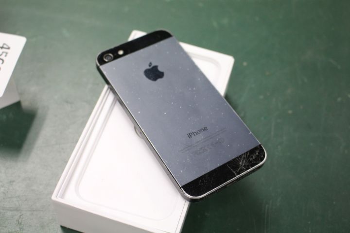 456670-3 Mobiltelefon Apple Iphone 5S 32GB