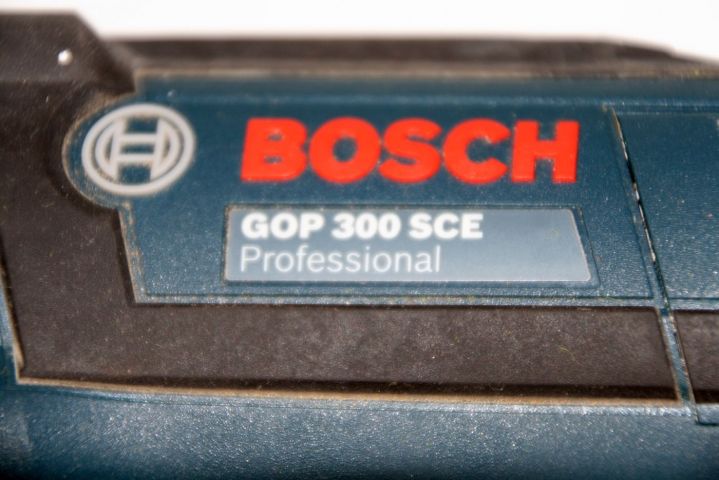 456867-3 Multi-Cutter: Bosch GOP 300 SCE professional in carrying case