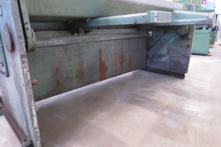 401527-10 Shearingmachine Beyeler C2550x4