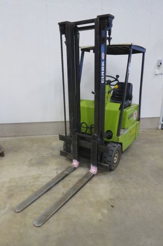 401520-3 Forklift Clark
