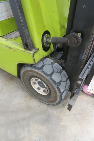 401520-8 Forklift Clark