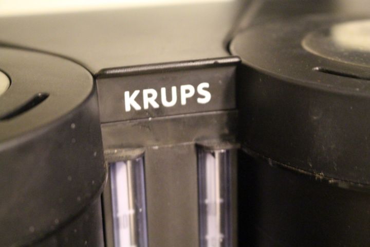 456304-2 Kitchen Utensils, Coffee Maker Krups, Microwave Oven Sharp, Poslin
