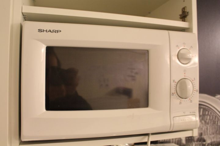 456304-3 Kitchen Utensils, Coffee Maker Krups, Microwave Oven Sharp, Poslin