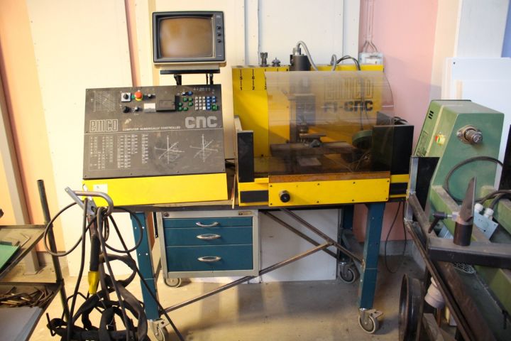 438196-1 CNC metallfräs Emco F1-CNC