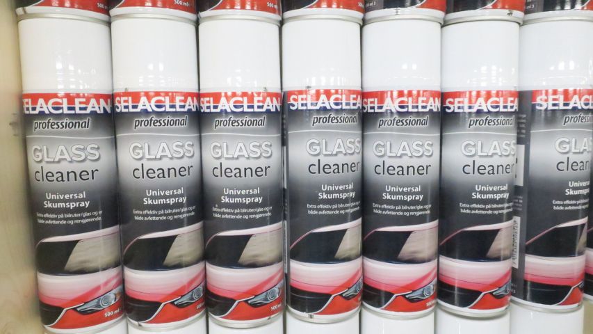 441352-5 About 40 st Selaclean Glass Cleaner