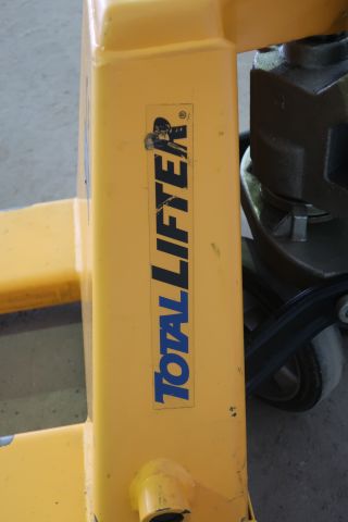 447560-8 Pallet truck Total Lifter 2000kg