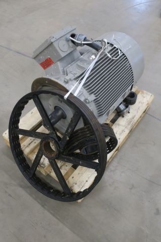 459401-3 Electric Motor Siemens D-91056 (90 kW)