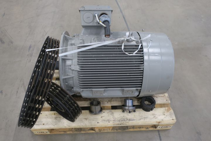 459401-4 Electric Motor Siemens D-91056 (90 kW)
