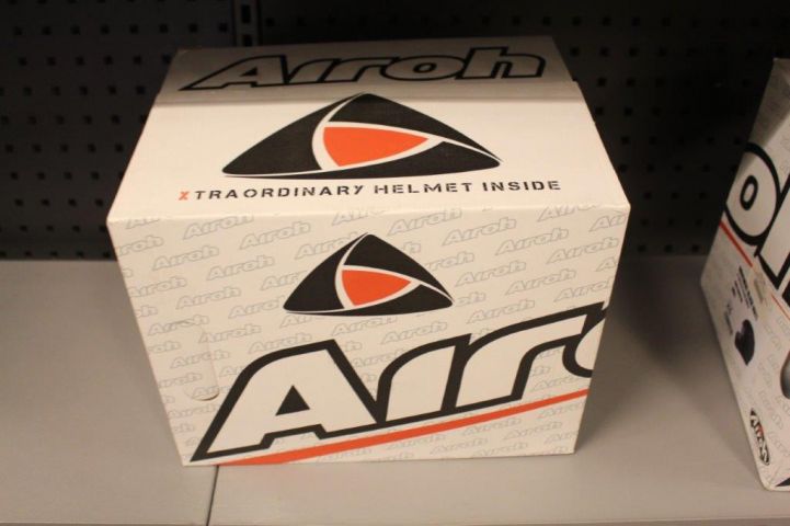 453973-4 MC-Helmet Airoh Movement Black Matt Strl: XS