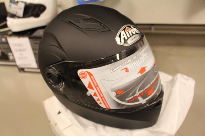 453973-2 MC-Helmet Airoh Movement Black Matt Strl: XS