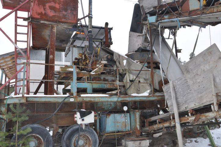 460625-4 A complete crushing plant