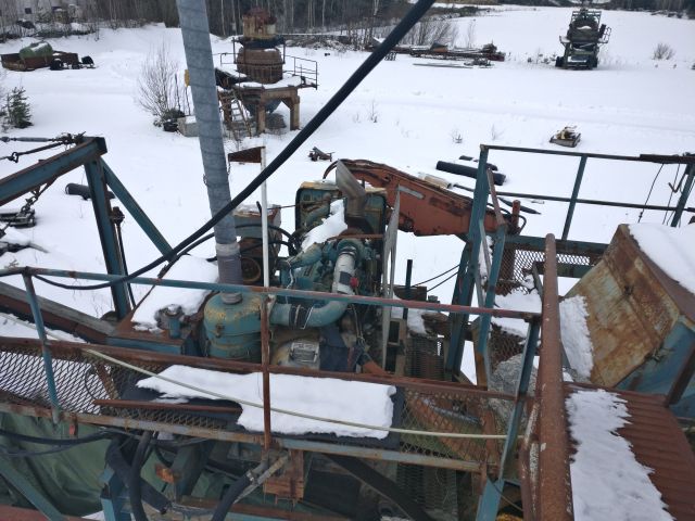 460625-10 A complete crushing plant