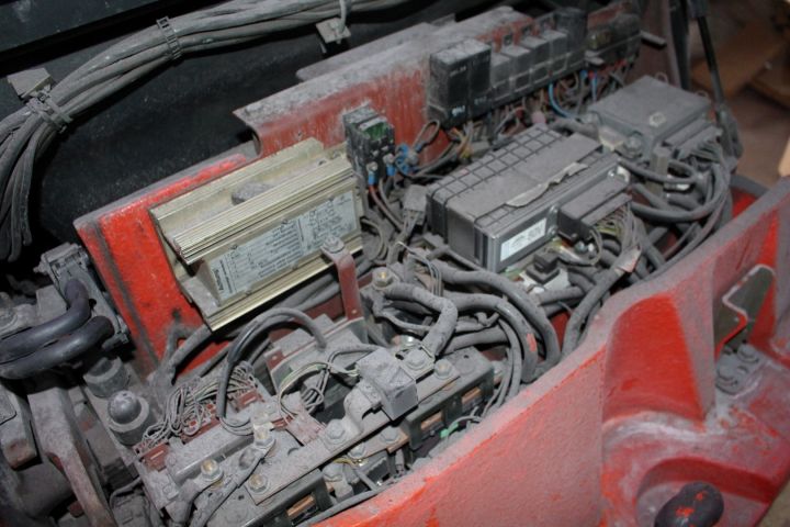 456325-9 Counterbalance Linde, 3 Ton, -95, Long Forks (10186.1 H)